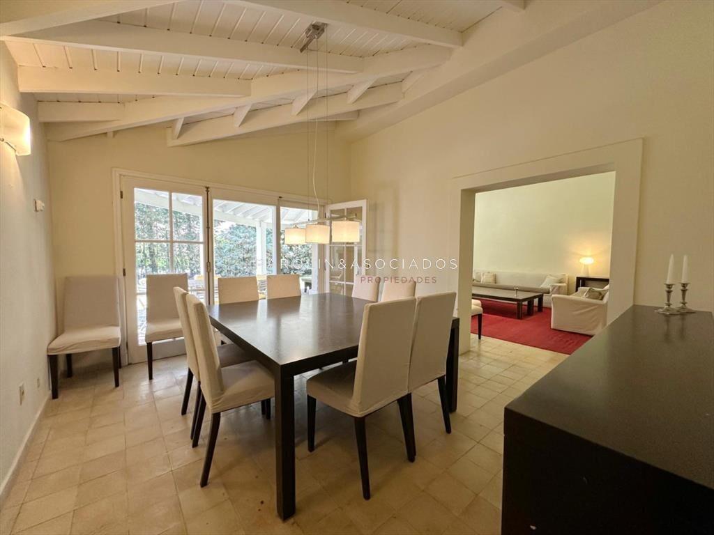 Excelente Casa de 5 Suites en Laguna Blanca