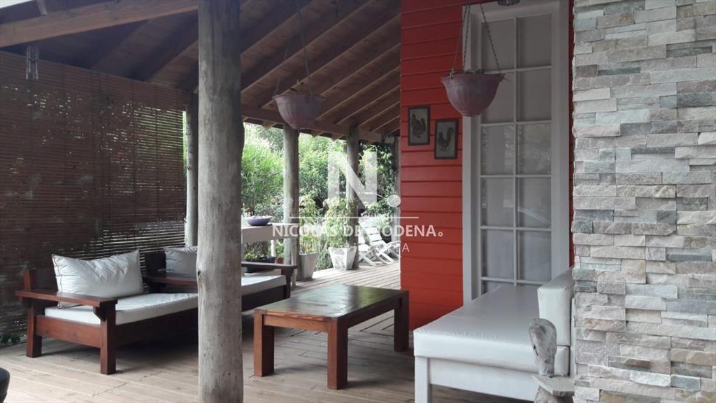la barra casa de tres dormitorios