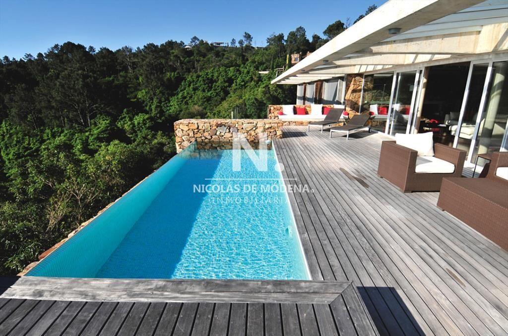 Casa 3 dormitorios en suite en Las Cumbres con