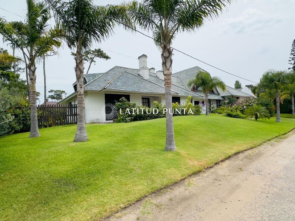Casa en venta de 4 dormitorios en Punta del Este