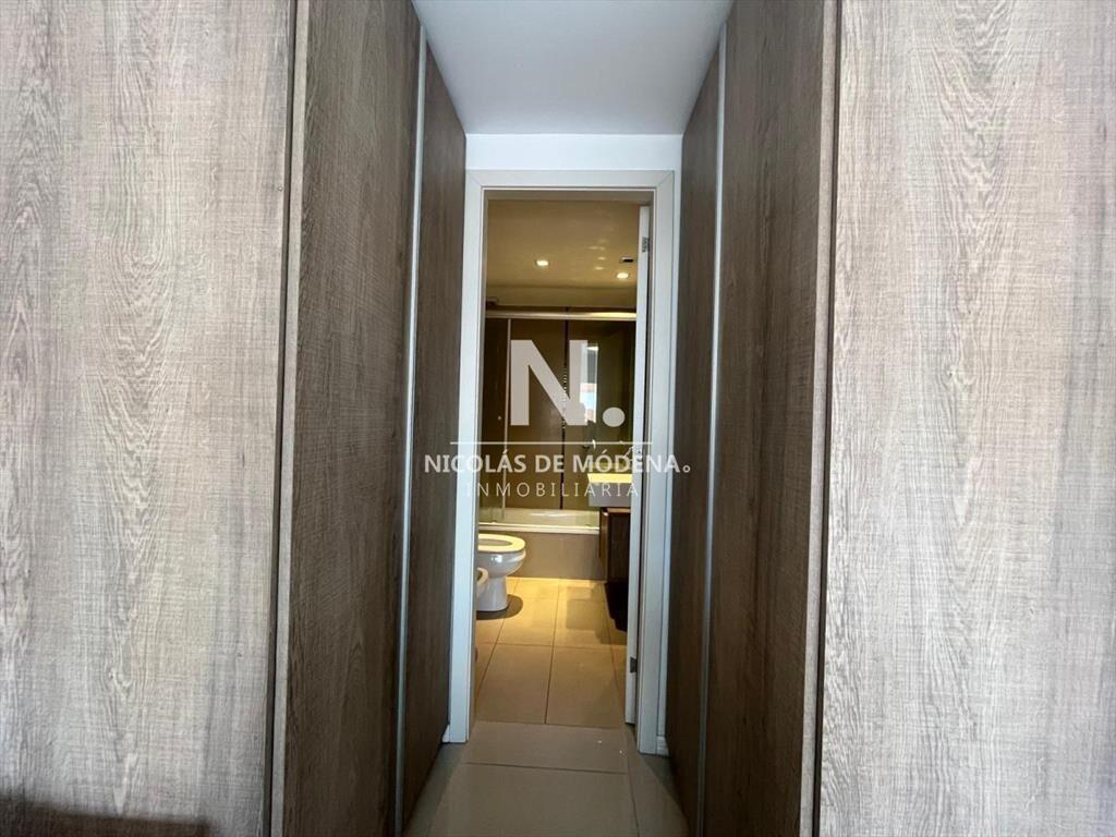 Apartamento en Venta de 2 dormitorios a cuadras del Puerto
