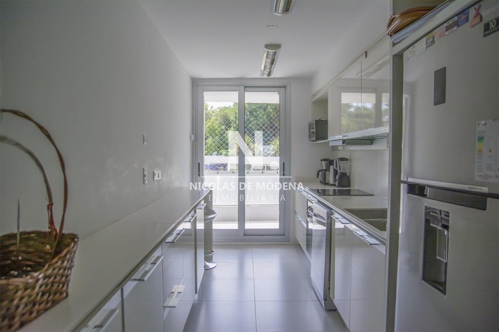 En venta apartamento de 3 suites + dependencia en
