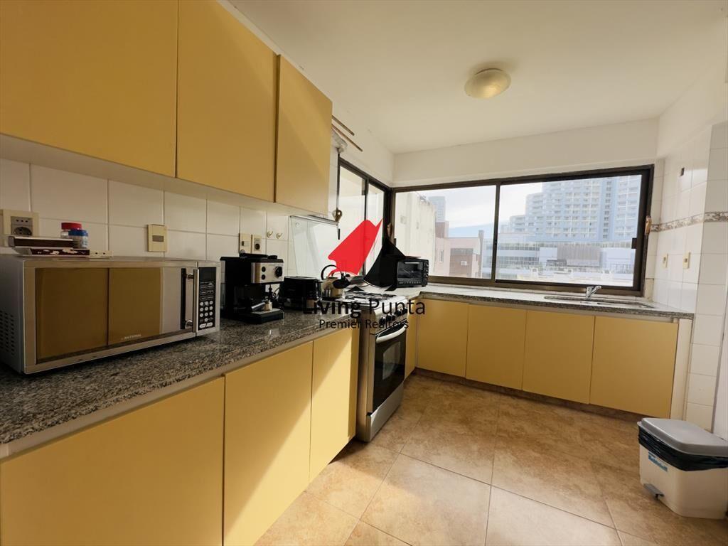 Apartamento en venta, 3 dormitorios, vista al