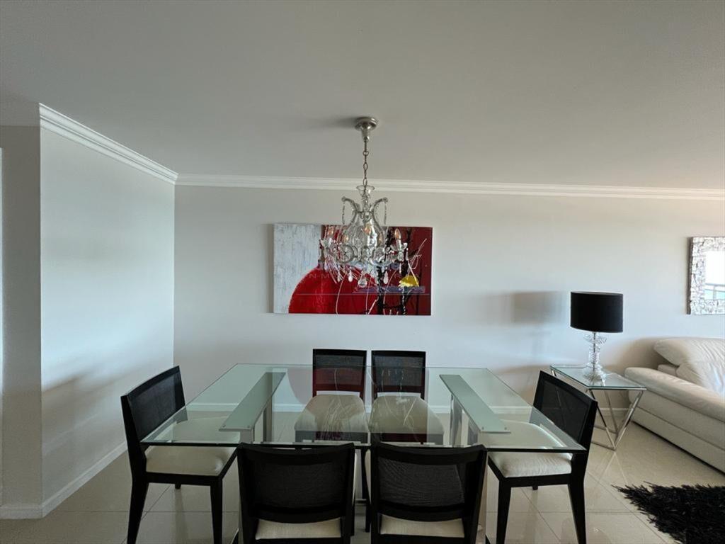 Apartamento de 3 dormitorios en Torre Imperiale ,