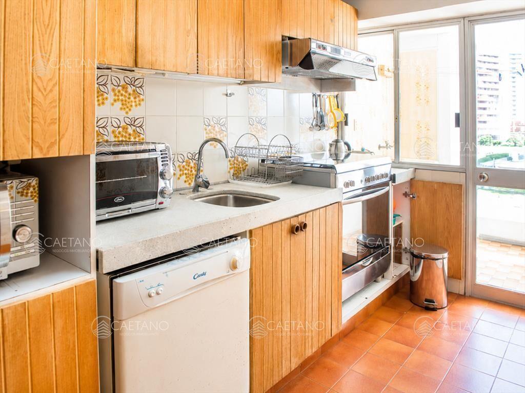 Vende apartamento de 2 dormitorios con vista al ,