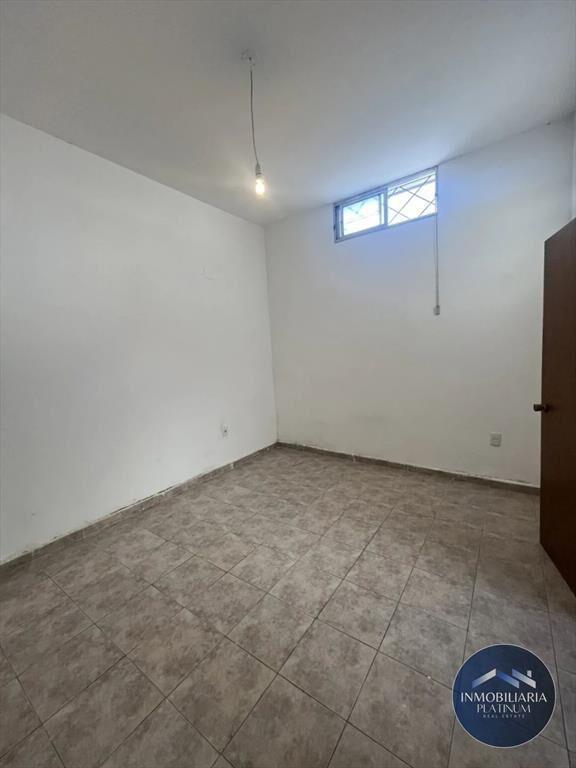 Casa en alquiler c/ cochera en Brazo Oriental