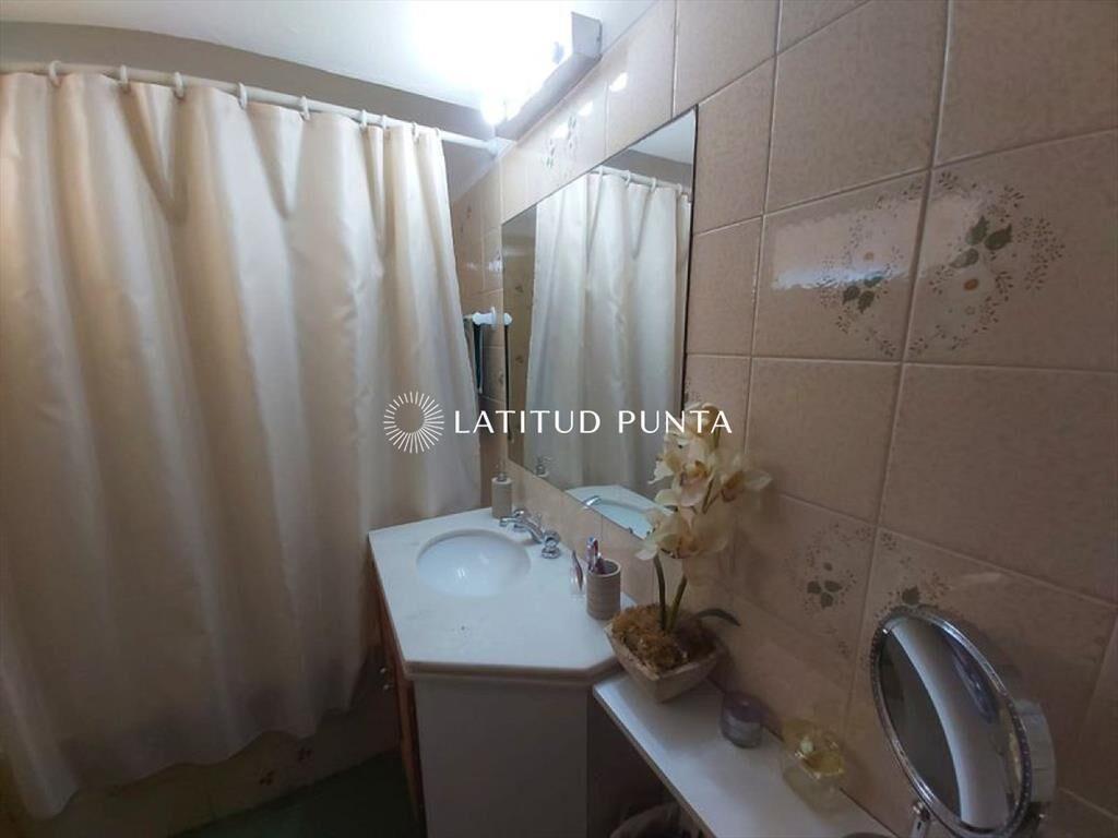Apartamento en Roosevelt, 3 dormitorios más
