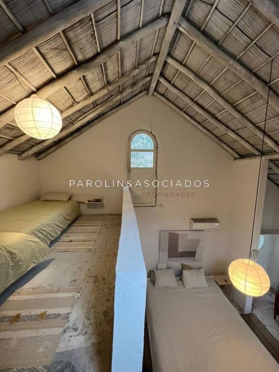 Amplia casa a la venta en Punta del Este de 6 en