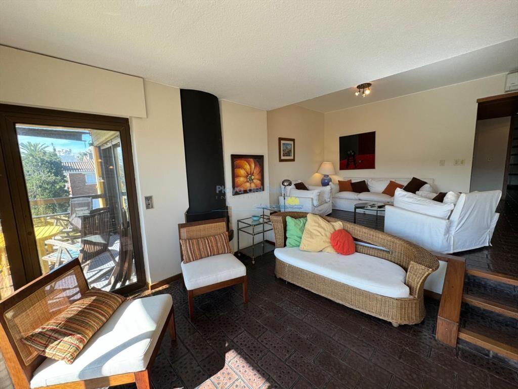 Apartamento en alquiler de 3 dormitorios en , del