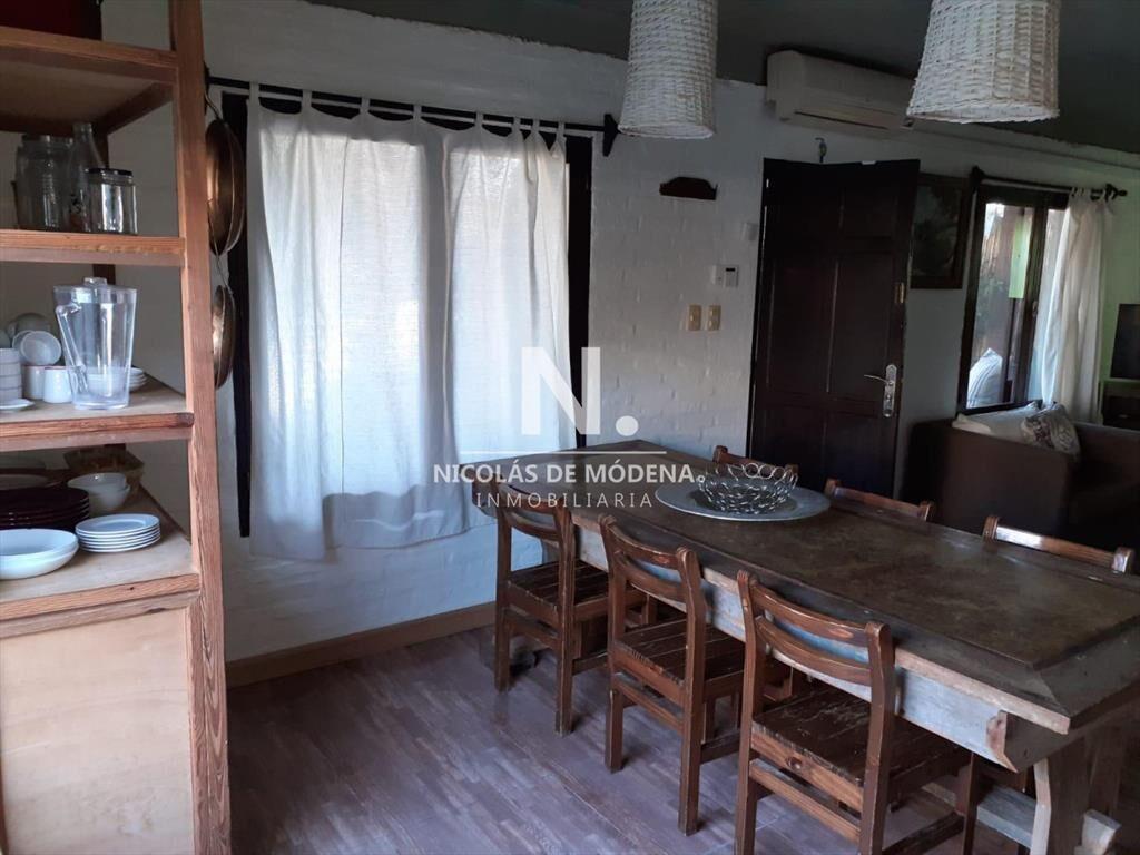 Muy linda casa en La Barra a pasos del Puente y