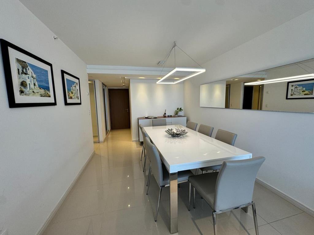 VENTA APARTAMENTO 2 DORMITORIOS + DEPENDENCIA