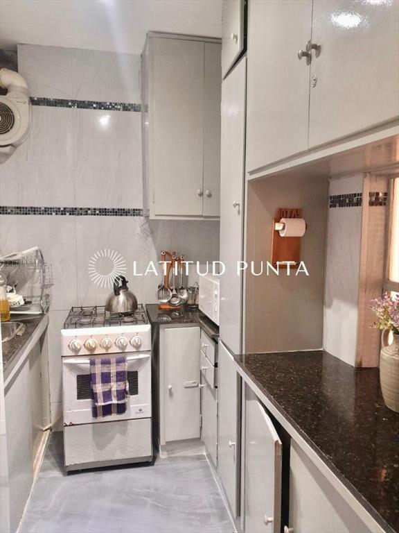 Apartamento 1 dormitorio y medio. Mansa