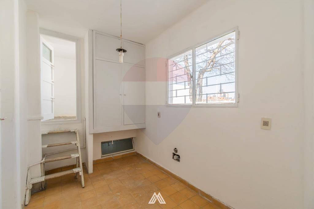 Venta casa 2 dorm la Blanqueada más escr y azotea