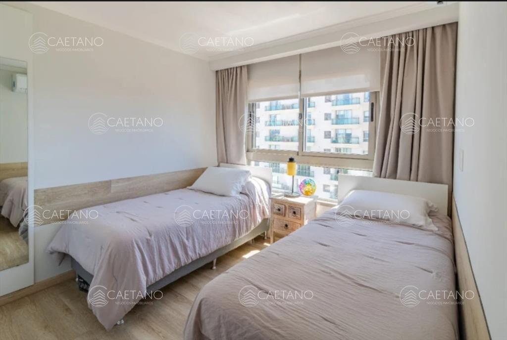 Venta de apartamento de 2 dormitorios en Punta
