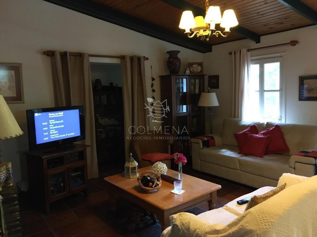 Muy linda casa con espectacular terreno de 6000