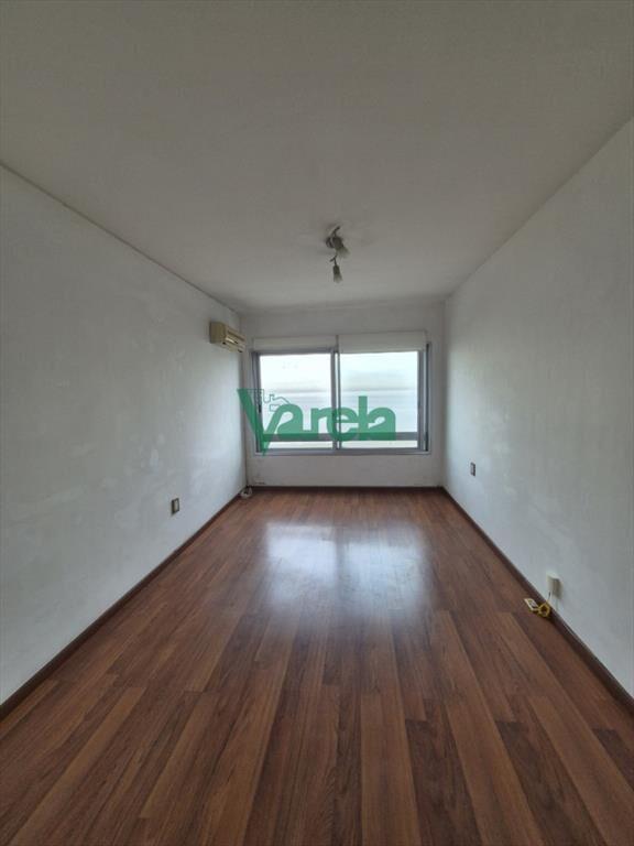 Venta apartamento Malvin sobre Rambla 2 dormitorios garage