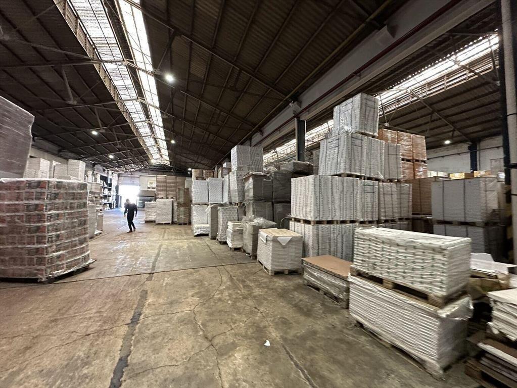 Venta Local Industrial en Aguada Gral. Farías 4.217 metros