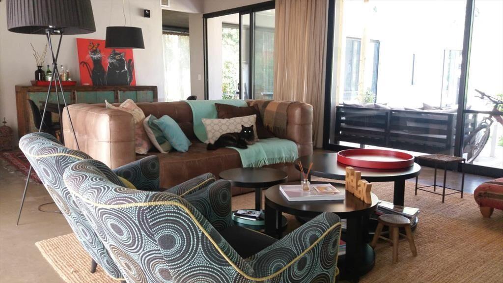 VENTA DE CASA DE 3 SUITES EN BARRIO CERRADO LA