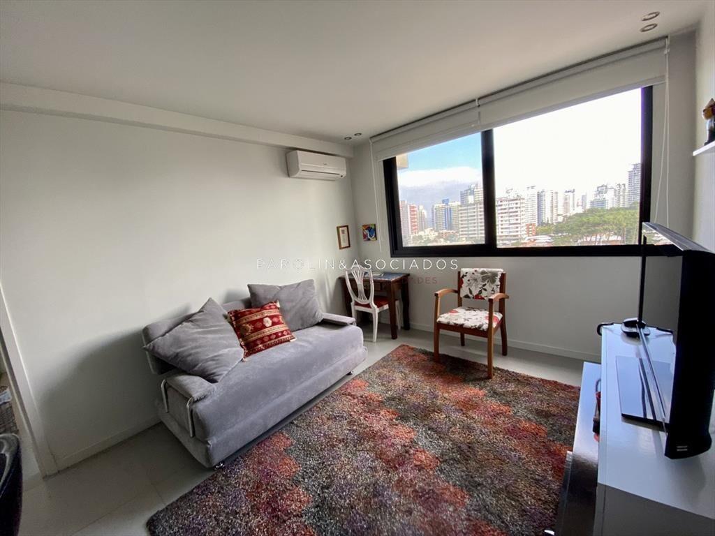 Apartamento en venta de 1 dormitorio en edificio
