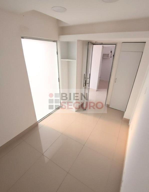 Excelente local comercial en alquiler en Carrasco
