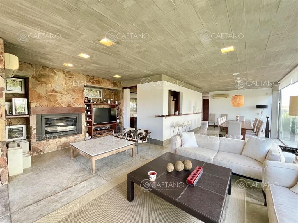 Venta Casa 5 dormitorios 4 baños - Vista al Mar