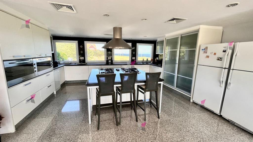 Venta Exclusiva mansion en playa mansa