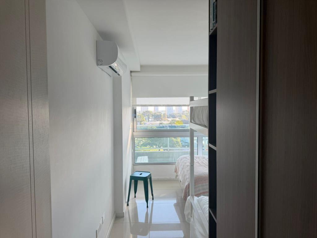 Apartamento en alquiler anual de 1 dormitorio en