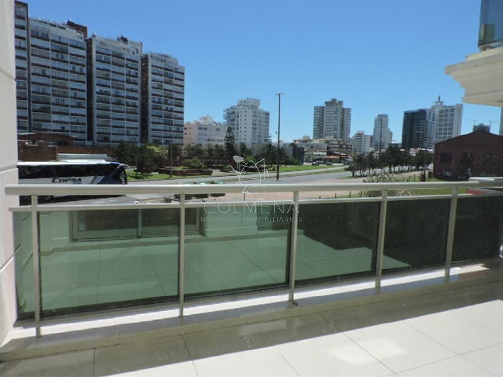 Apartamento en parada 1 de la brava - Consulte