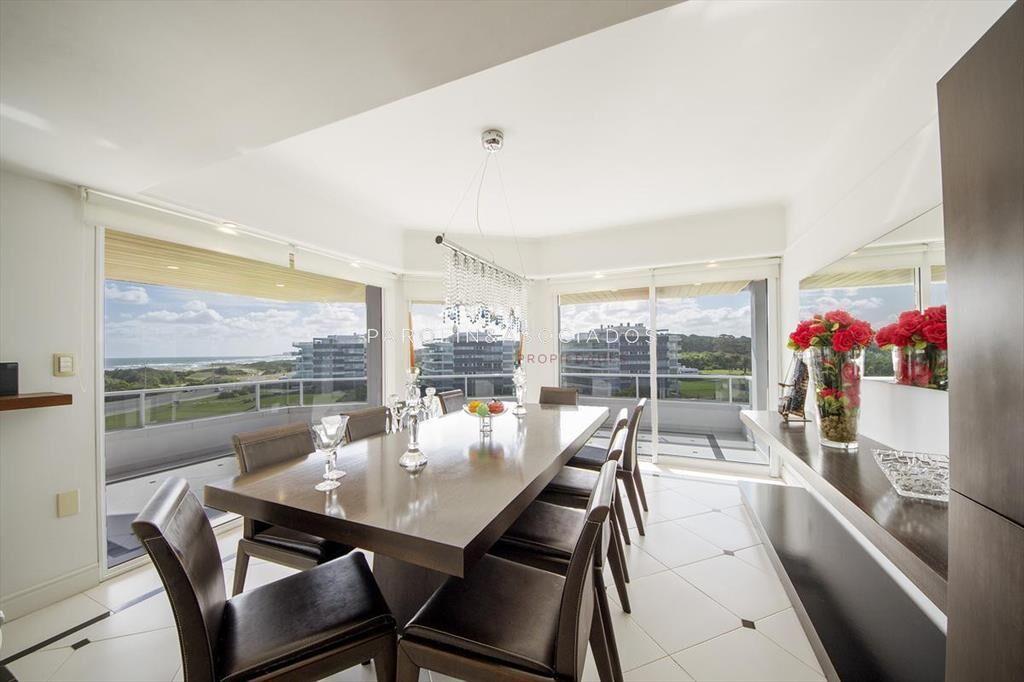Hermoso triplex en venta en Aguas Azules, Punta