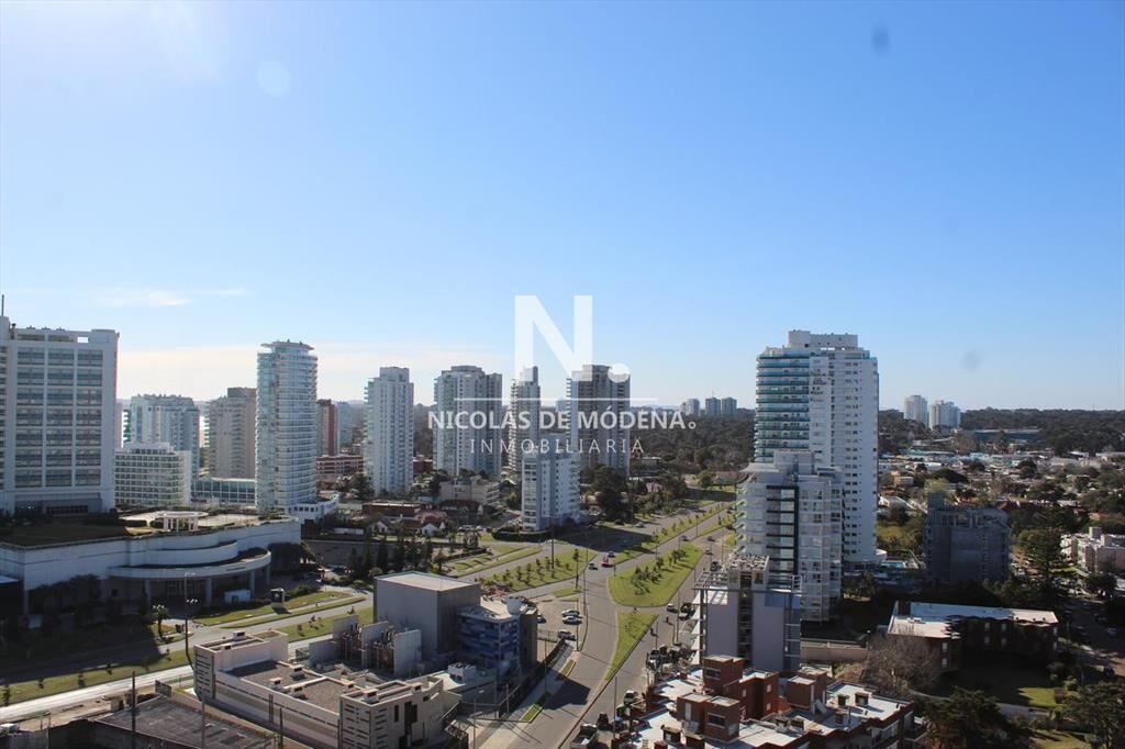 Apartamento en venta de 3 dormitorios