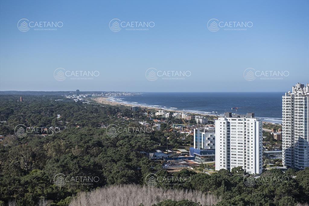 En venta apartamento de 3 suites en Punta del Este