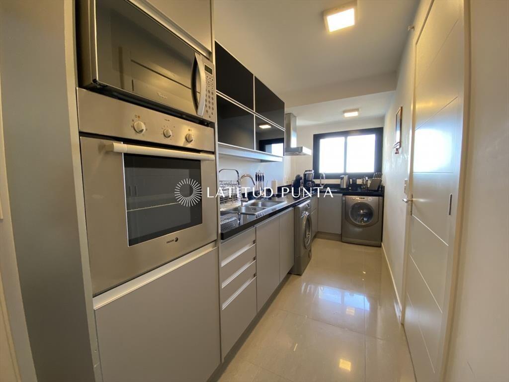 Apartamento de 3 dormitorios, en alquiler de 2024