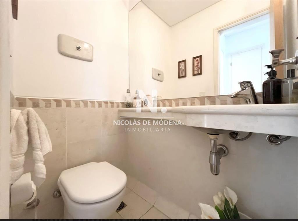 En venta apartamento duplex en Playa Brava, con
