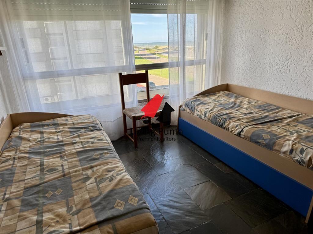 Increible unidad en venta en primera línea