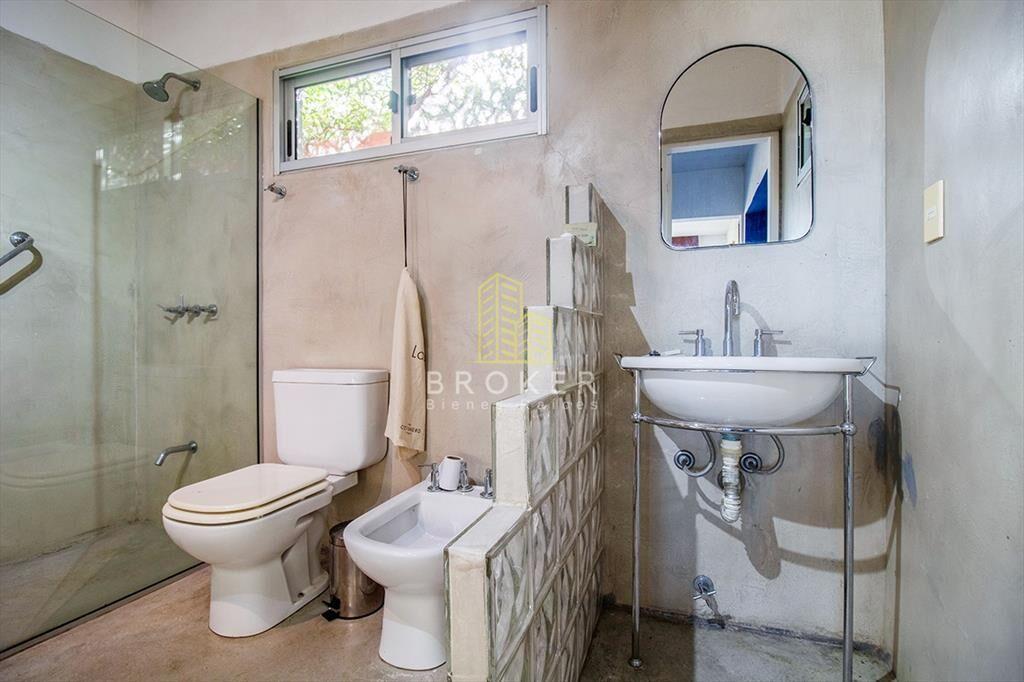 Venta de casa de 4 dormitorios mas dependencia en