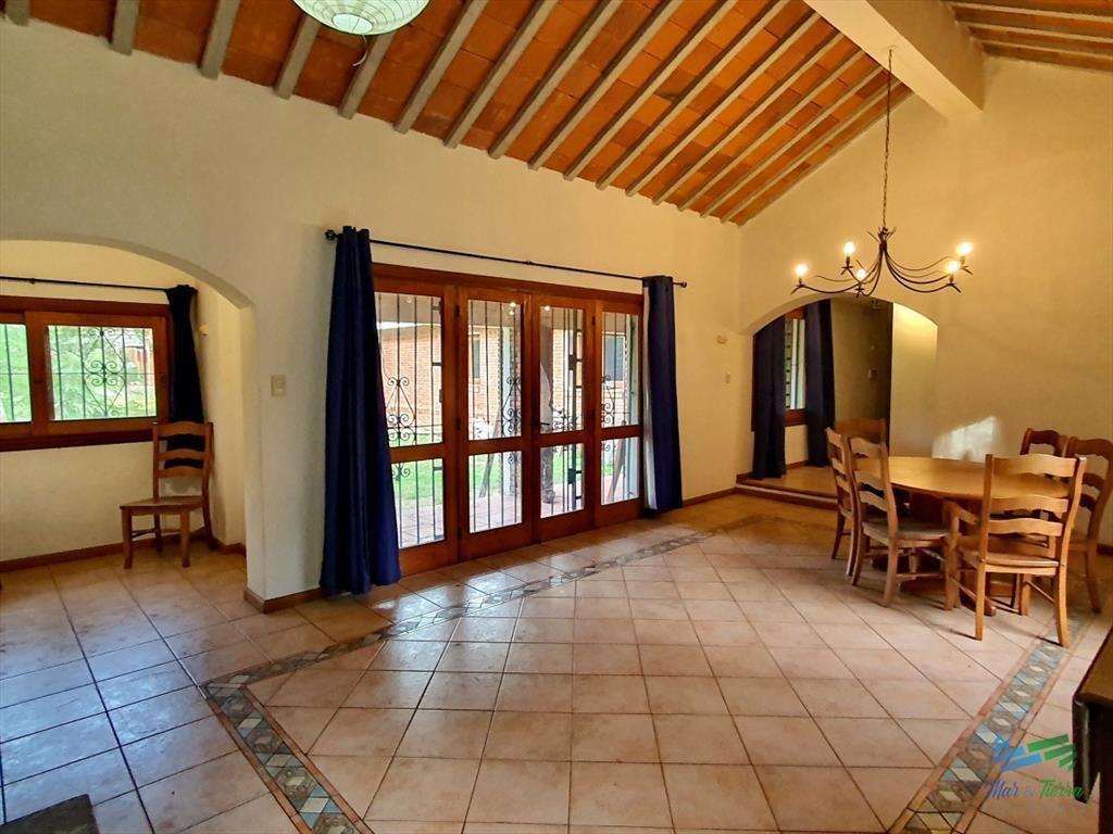 Se alquila anual casa 3 dormitorios con gran en