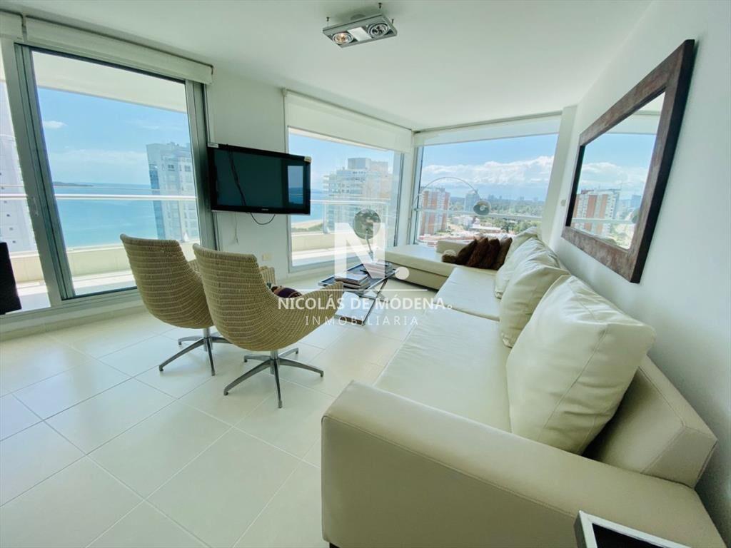 En venta Apartamento en Mansa - Punta del Este de 3 dormito