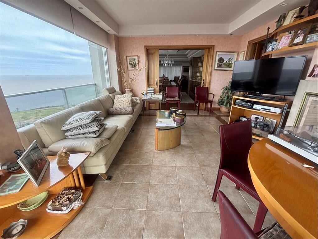 Venta Apartamento Punta Carretas Golf 3 Dormitorios 5 Baños