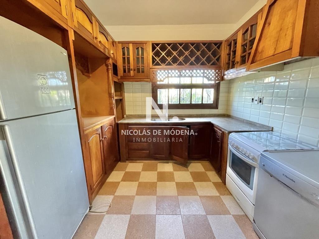 VENTA DE CASA DE 3 DORMITORIOS A METROS DE ZONA