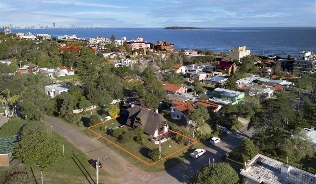 VENTA CASA 4 DORMITORIOS MANSA PUNTA DEL ESTE