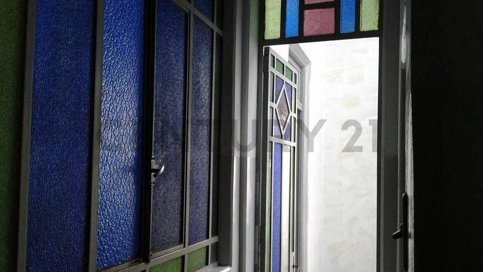 Casa de altos al frente. VILLA MUñOZ. 4 DORM. BALCON. Con...