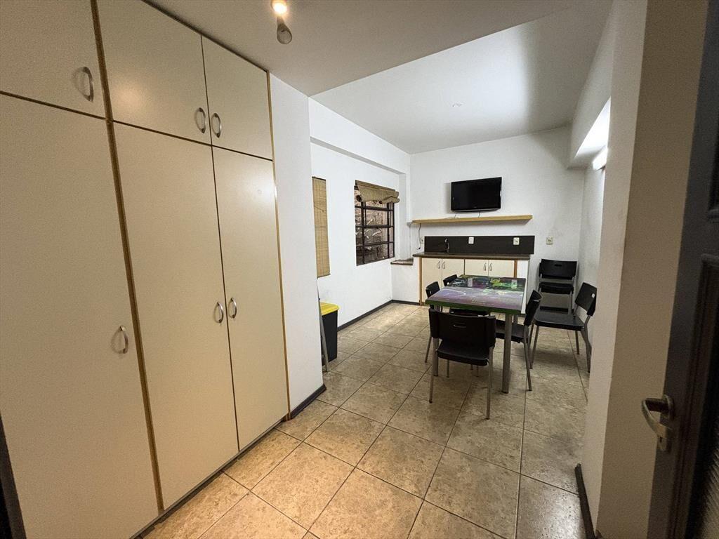 Alquiler  Oficina 334 m2, dos plantas en Ciudad Vieja