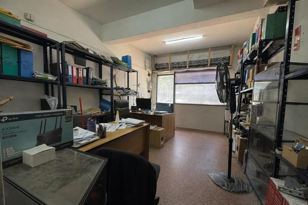 Venta local comercial en Tres Cruces - Rentabilidad anual 7