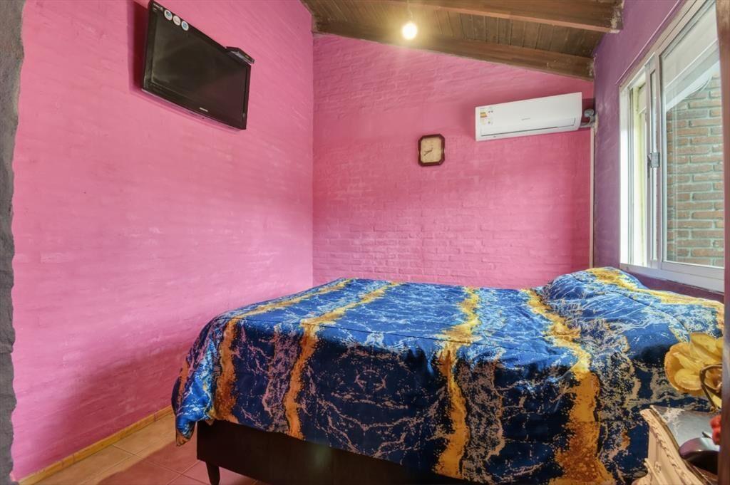 Casa 3 dorm. Cooperativa. Patio y cochera. Cuota accesible.