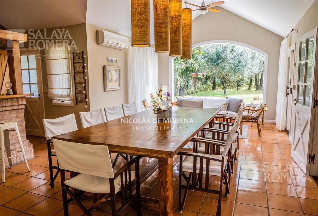 Casa divina en Playa Mansa.