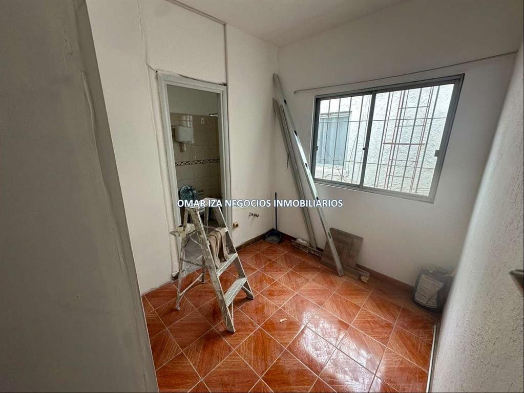 ALQUILER APTO SOBRE AV RIVERA, 2 DORMITORIOS, LIVING COMEDO