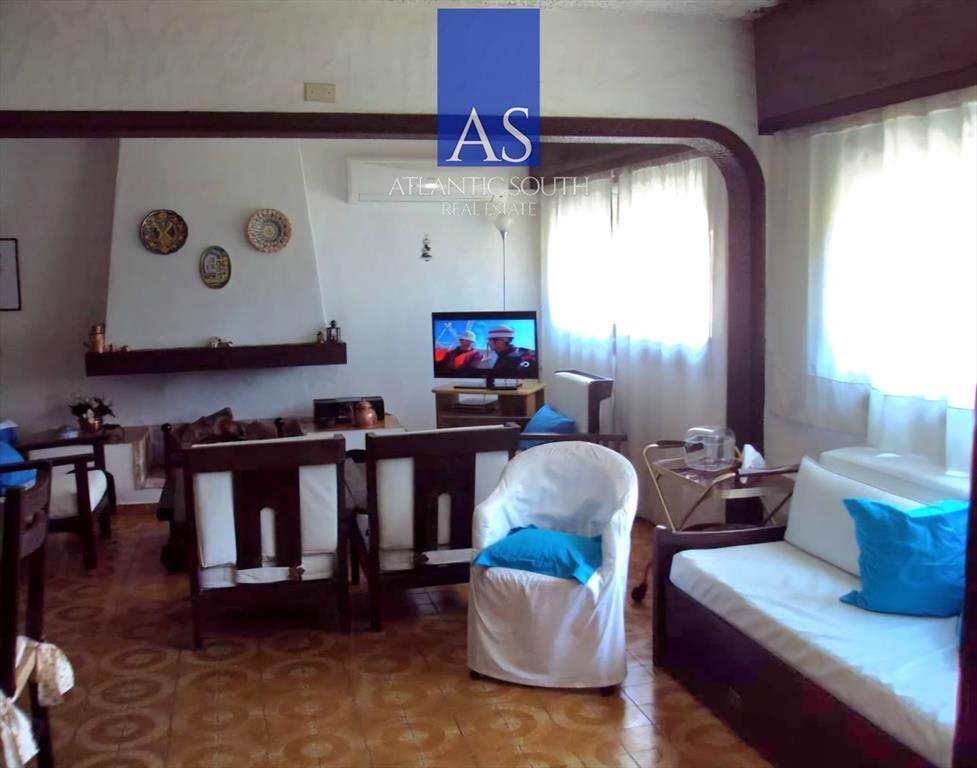 Apartamento de 3 dormitorios estufa a leña y al