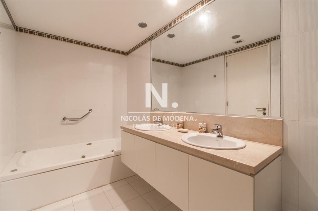 Apartamento en torre Le Parc en alquiler temporario, Playa