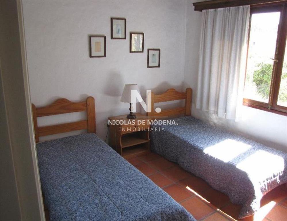 En venta casa de 4 dormitorios, primera lÃnea -