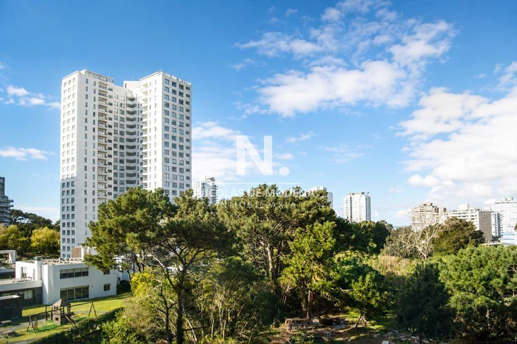 En venta apartamento de 3 dormitorios, en Brava